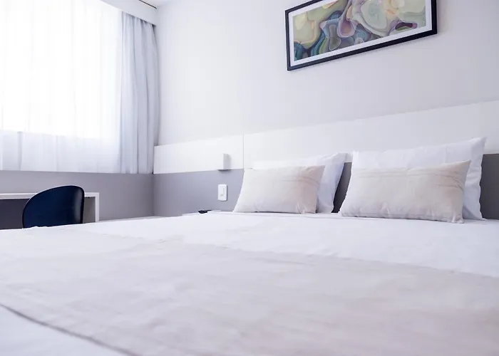 Bristol Easy Hotel - Rio Bonito